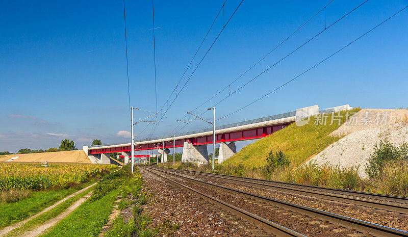 斯特拉斯堡附近新建高速铁路llgv Est立交桥